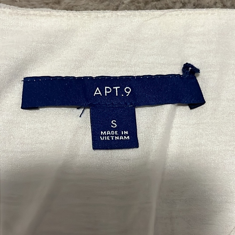 Apt. 9 Women’s White Blouse S - Picture 5 of 7